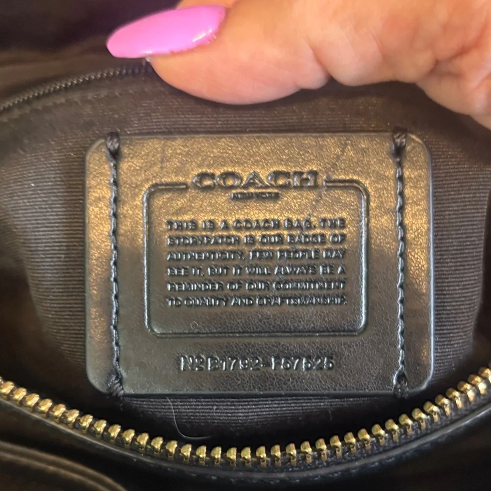 Coach Christie Black pebble Leather Shoulder Bag - Picture 8 of 15